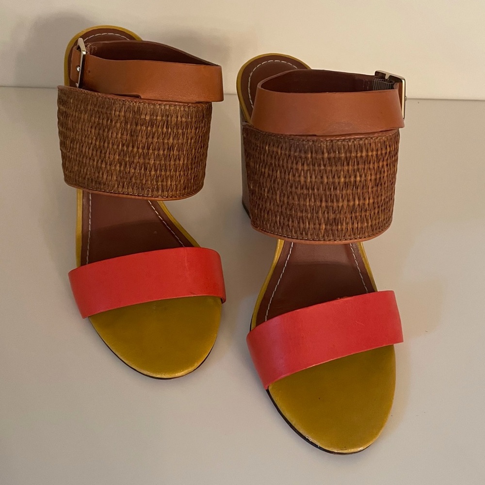 Elizabeth and James sandal